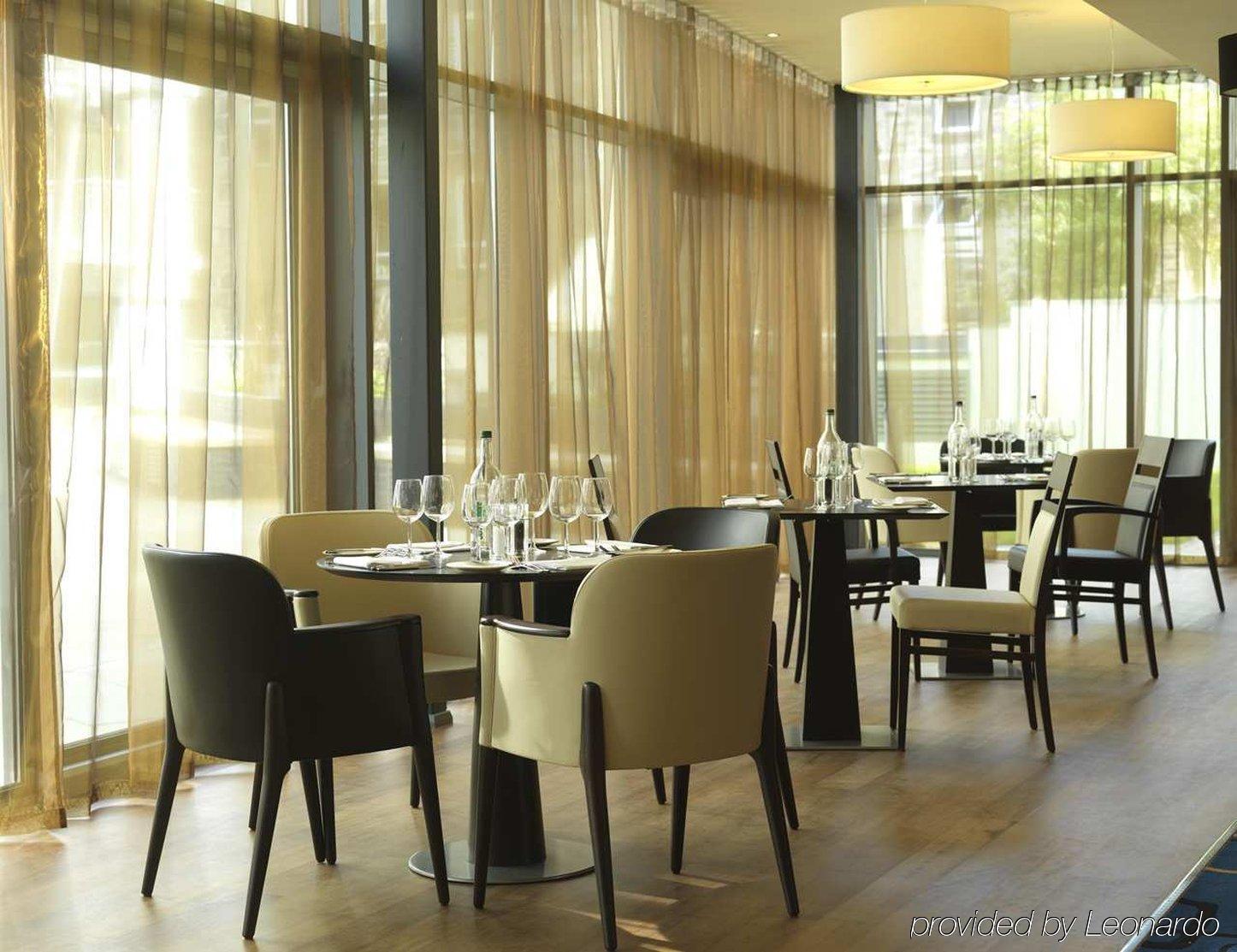 Hilton Garden Inn Aberdeen City Centre Bagian luar foto