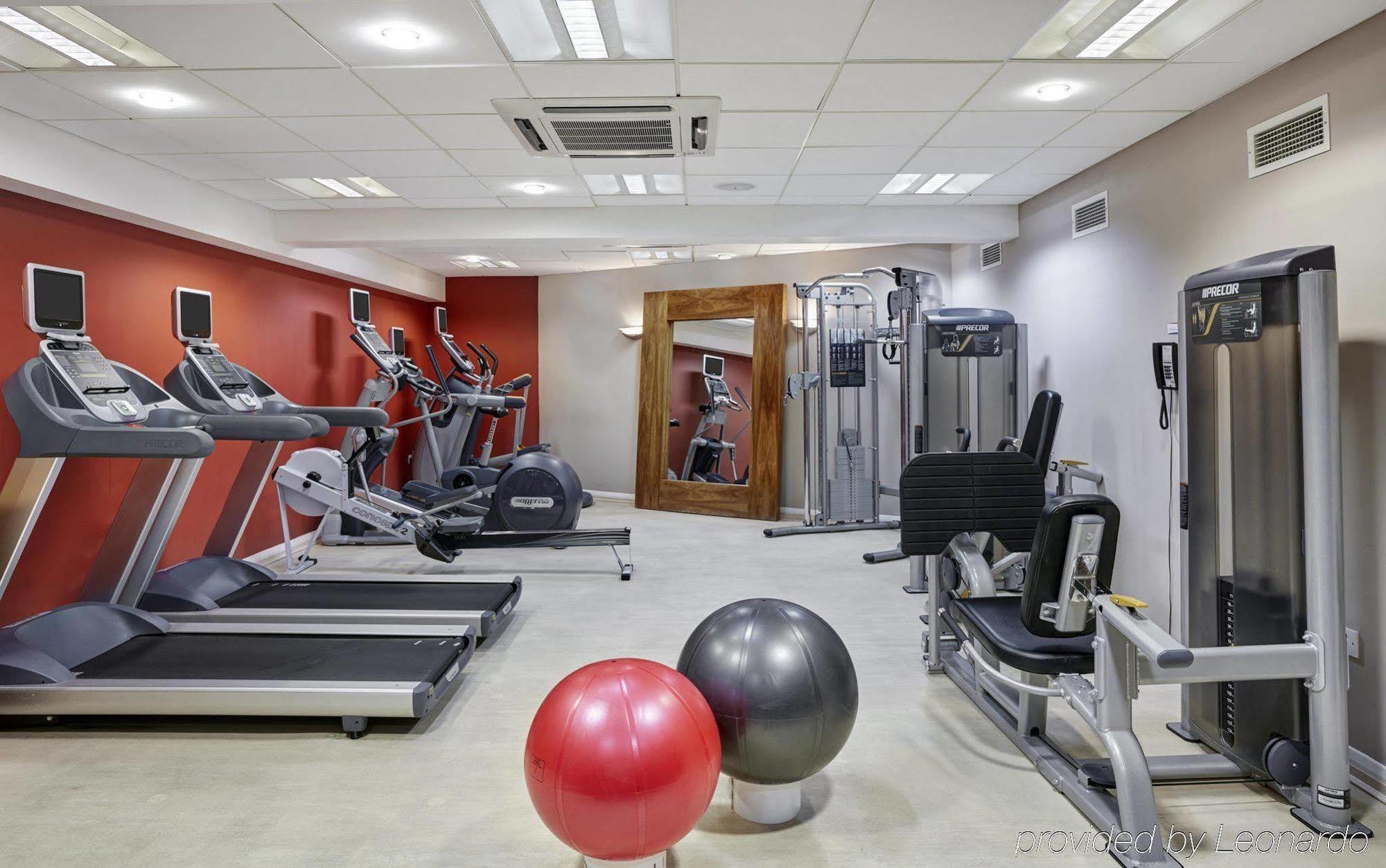 Hilton Garden Inn Aberdeen City Centre Bagian luar foto
