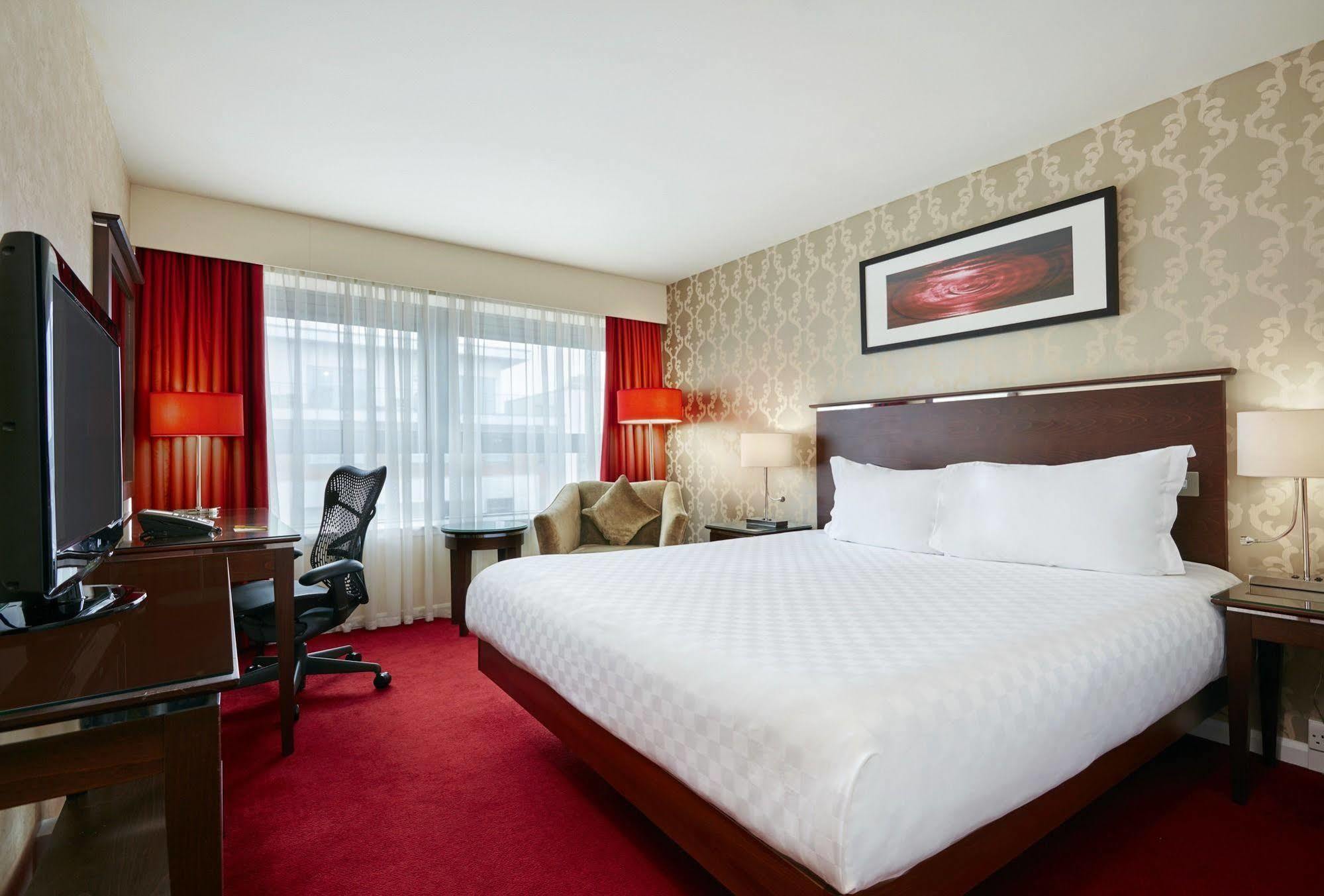 Hilton Garden Inn Aberdeen City Centre Bagian luar foto