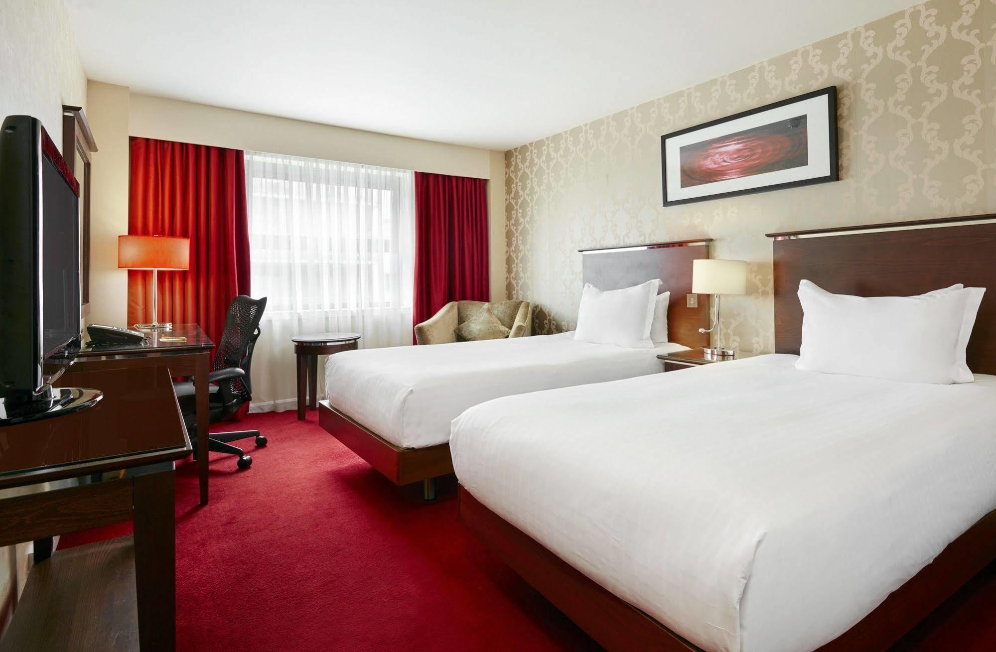 Hilton Garden Inn Aberdeen City Centre Bagian luar foto