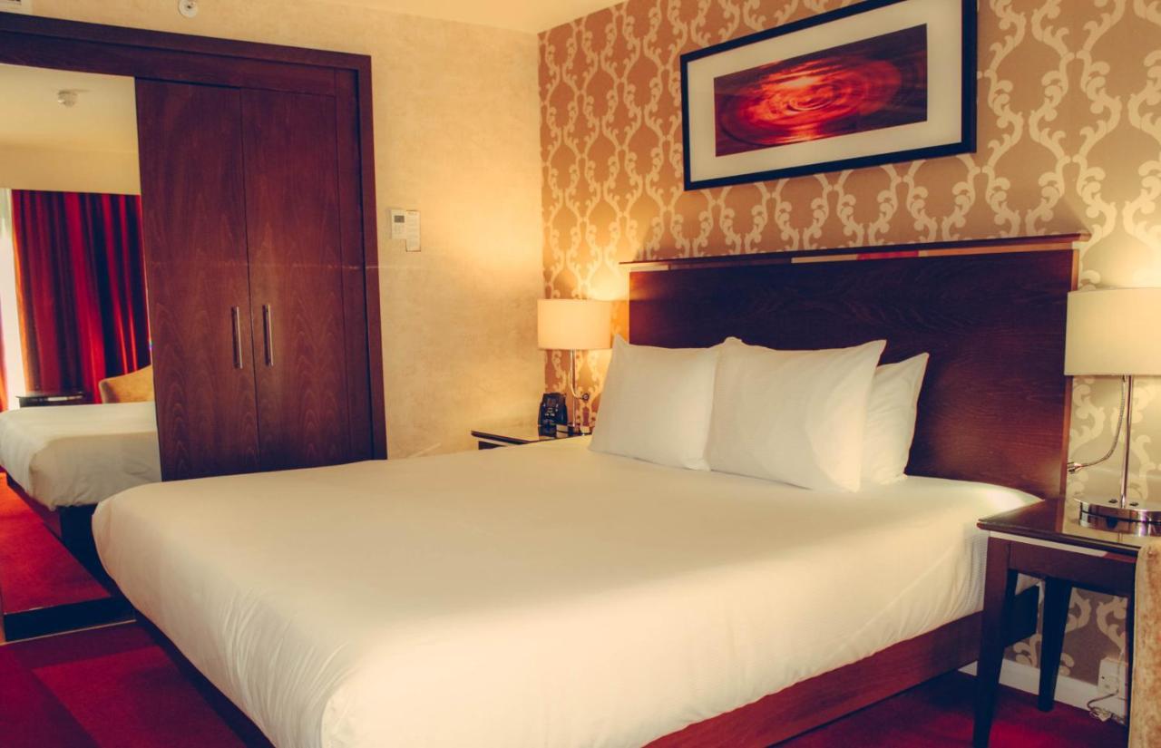 Hilton Garden Inn Aberdeen City Centre Bagian luar foto