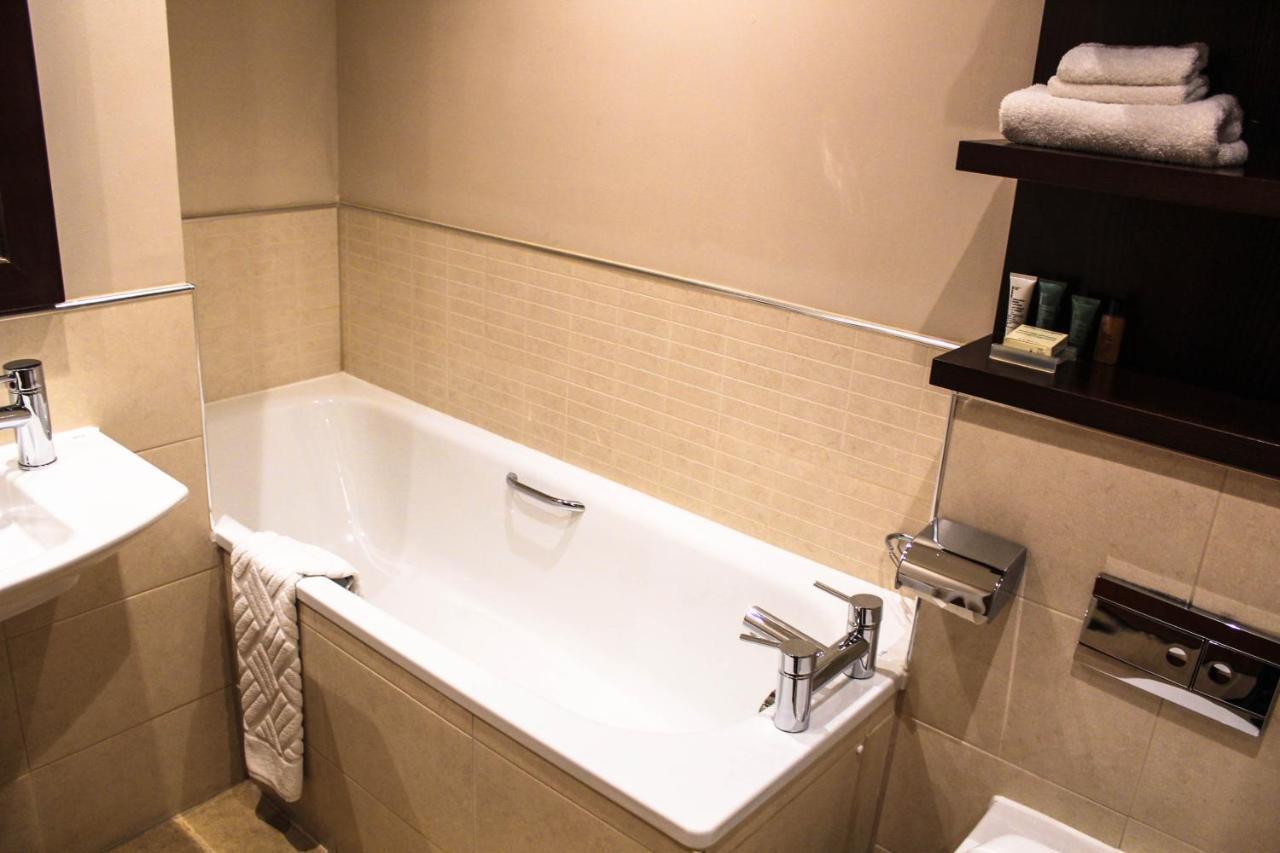 Hilton Garden Inn Aberdeen City Centre Bagian luar foto